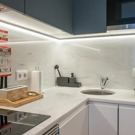 Plum Guide - Sandcastle Assembly Apartment